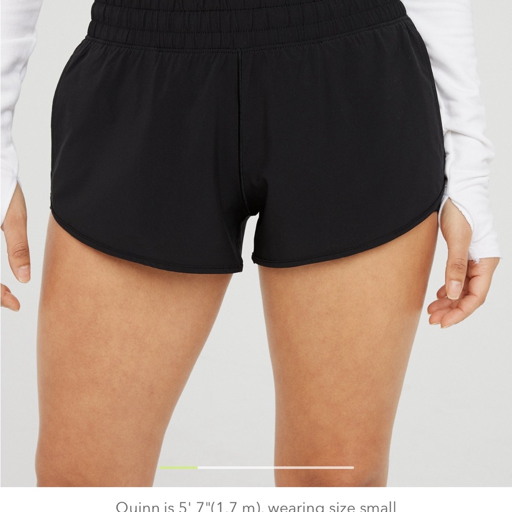 OFFLINE by Aerie hot stuff shorts - Picture 4 of 7